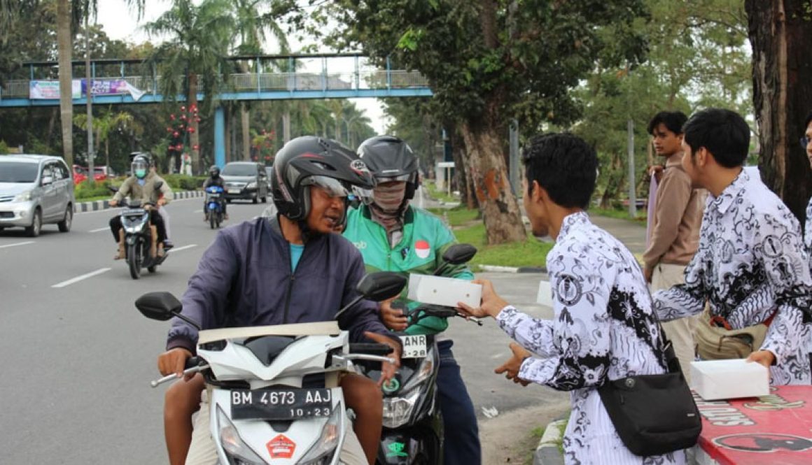 Ramadhan Kareem, PGRI Riau Gelar Bagi-bagi Paket Buka Puasa Gratis